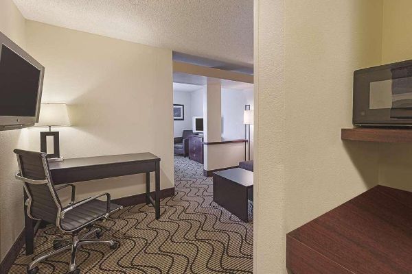 La Quinta Inn Ste Central Point - Medford